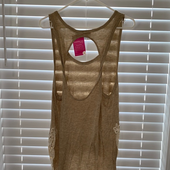 Tan tank top - Picture 2 of 3